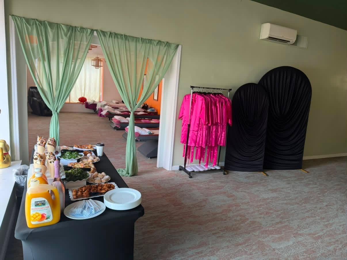Spa party experience at EMassage by MBExperiences Walton Way location